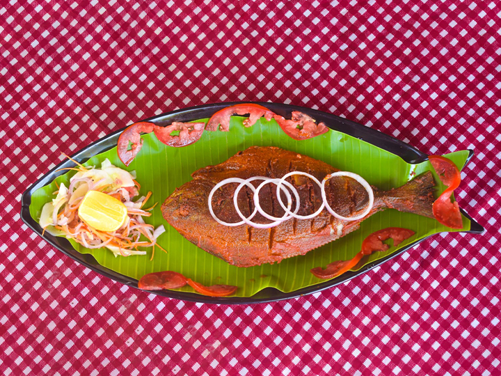 seafood dishes served at Ethans Apple Food Court